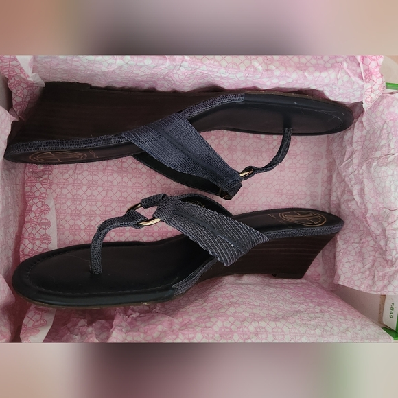 EUC!!! LILLY PULITZER MCKIM WEDGE GLAM SNAKE EMBOSSED NAVY LEATHER WEDG ~ SIZE 9 - Picture 6 of 7